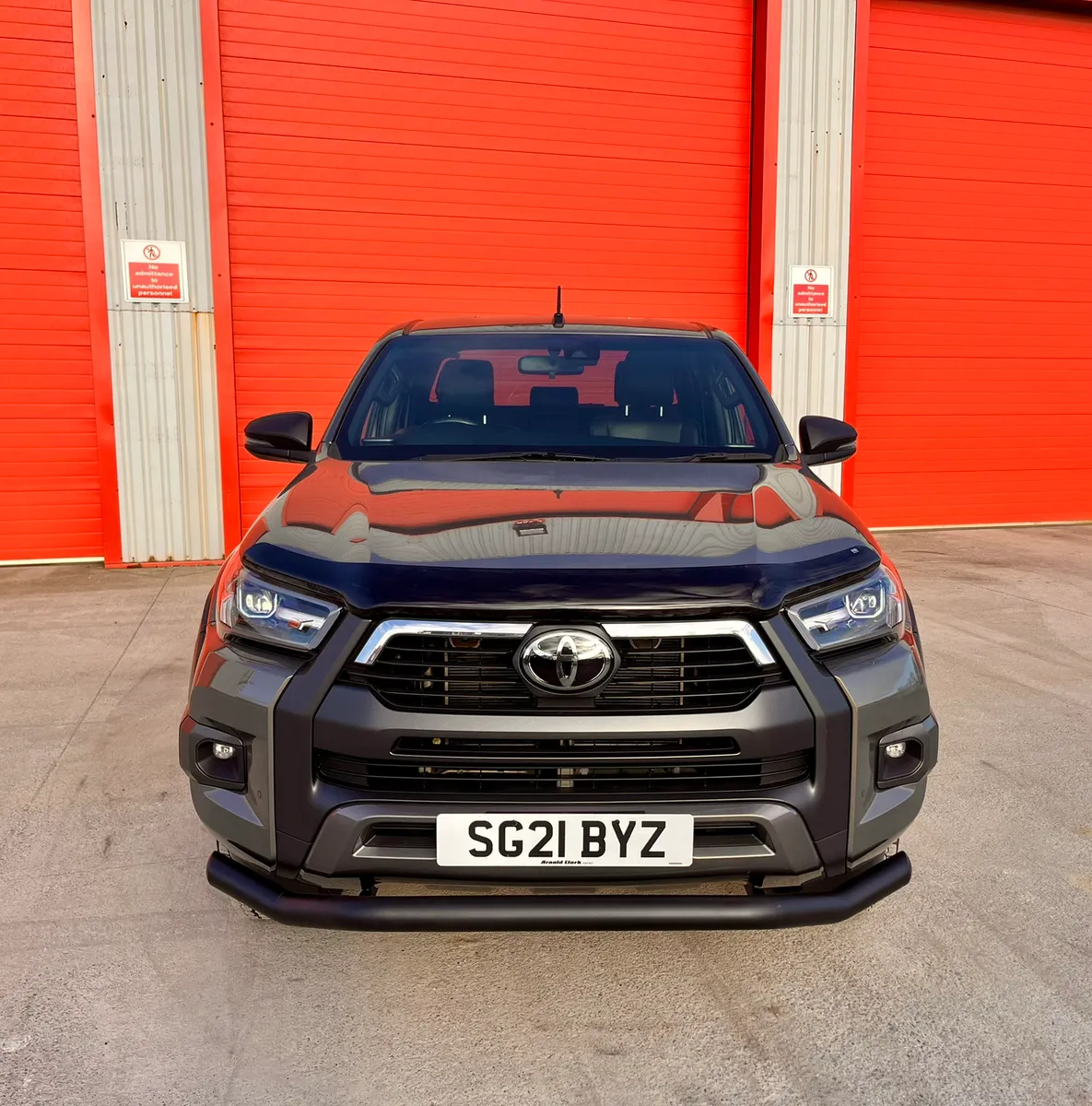 2021 Toyota Hilux 2.8 Invincible X - Image 3