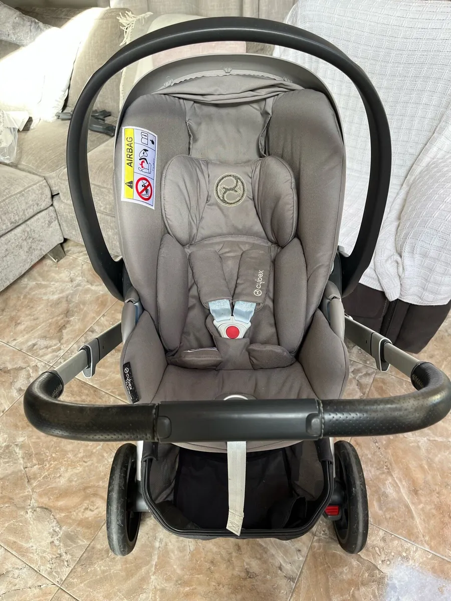 Uppababy Vista V2 Travel System - Image 4