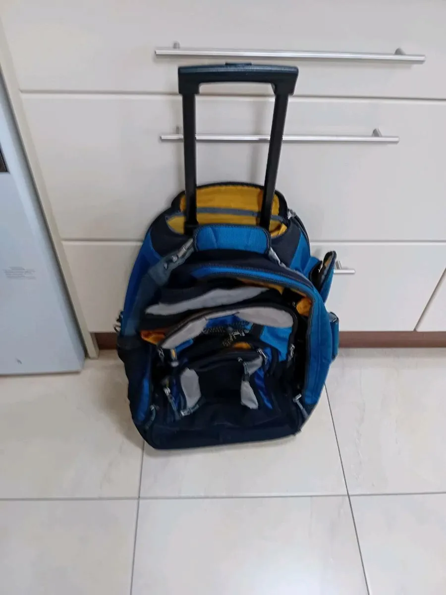 RHB SPORTS BAG WITH WHEELS - Image 1