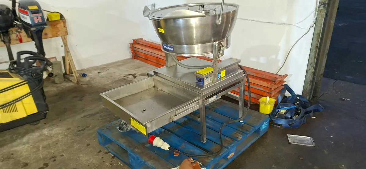 Bratt pan tilting skillet - Image 2