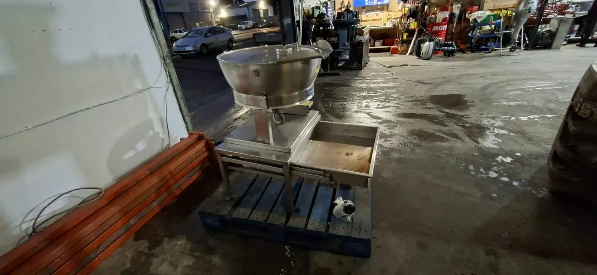 Bratt pan tilting skillet - Image 4