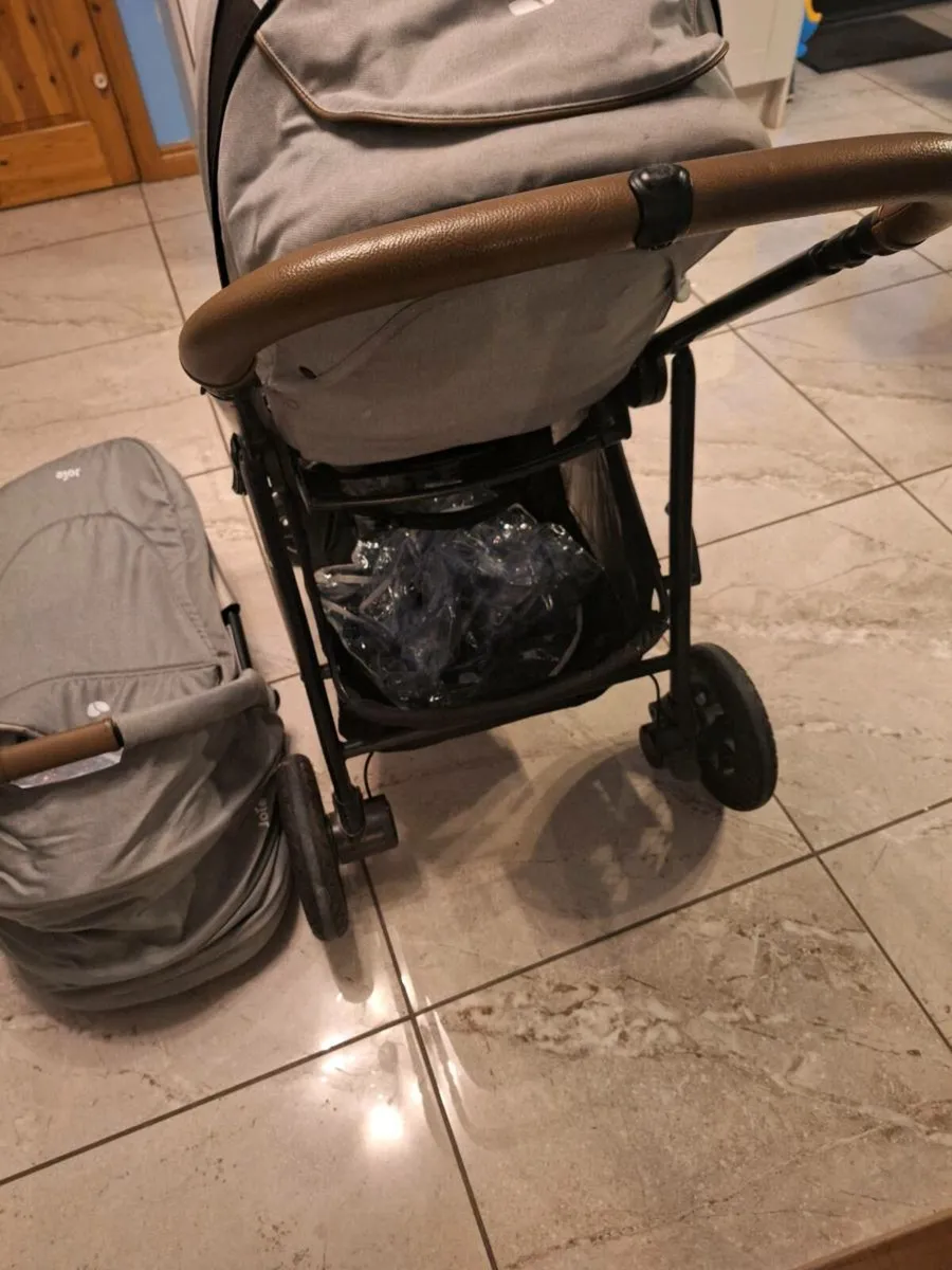 Baby buggy with extras - Image 3