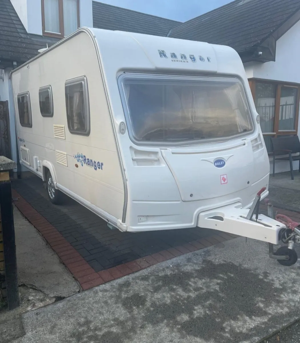 Lightweight 09 Bailey 4/5 berth fixed bed & mover - Image 2