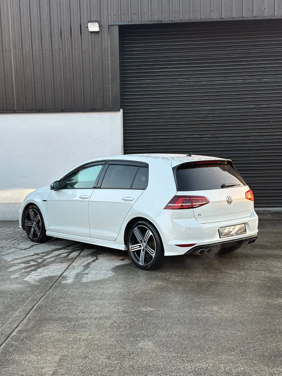 2015 VOLKSWAGEN GOLF R TOP SPEC  AUTO DSG GEARBOX - Image 4