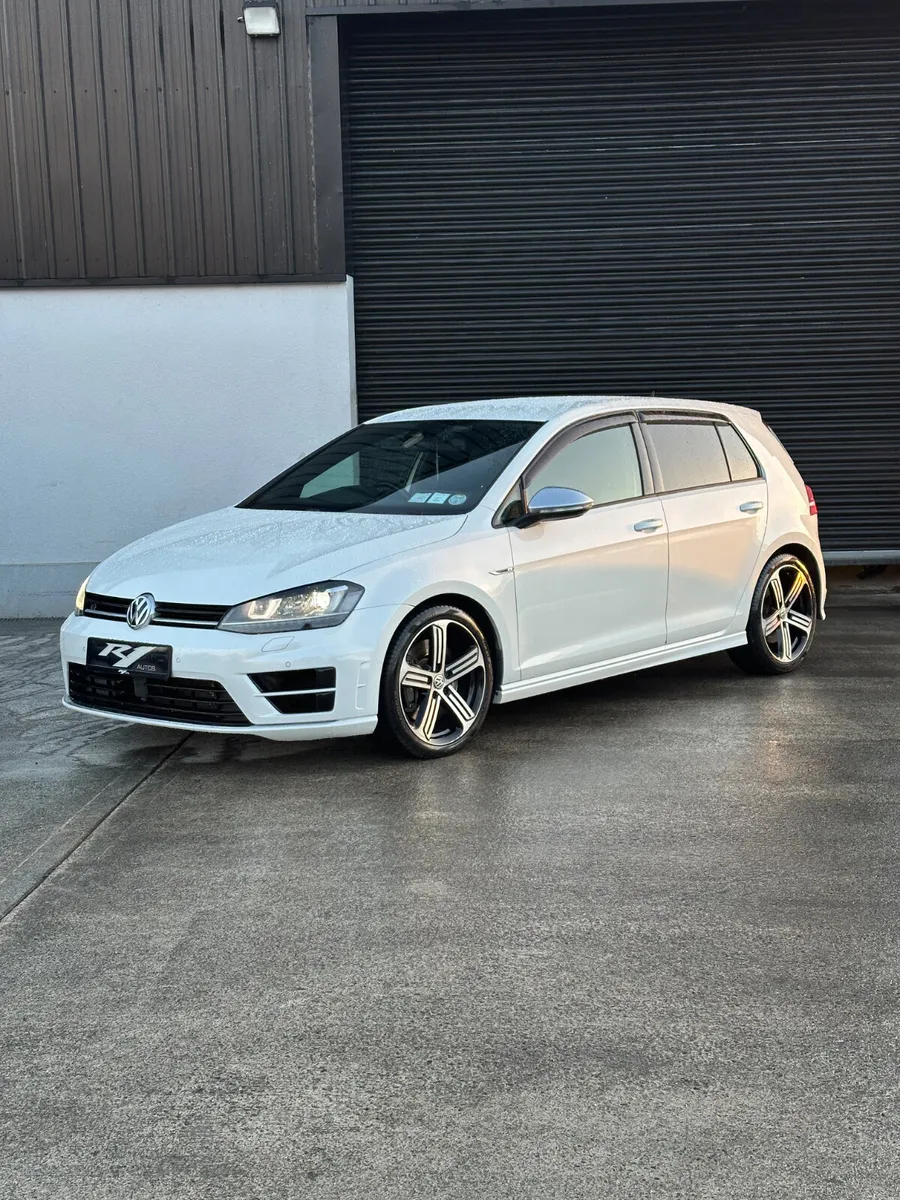 2015 VOLKSWAGEN GOLF R TOP SPEC  AUTO DSG GEARBOX - Image 1