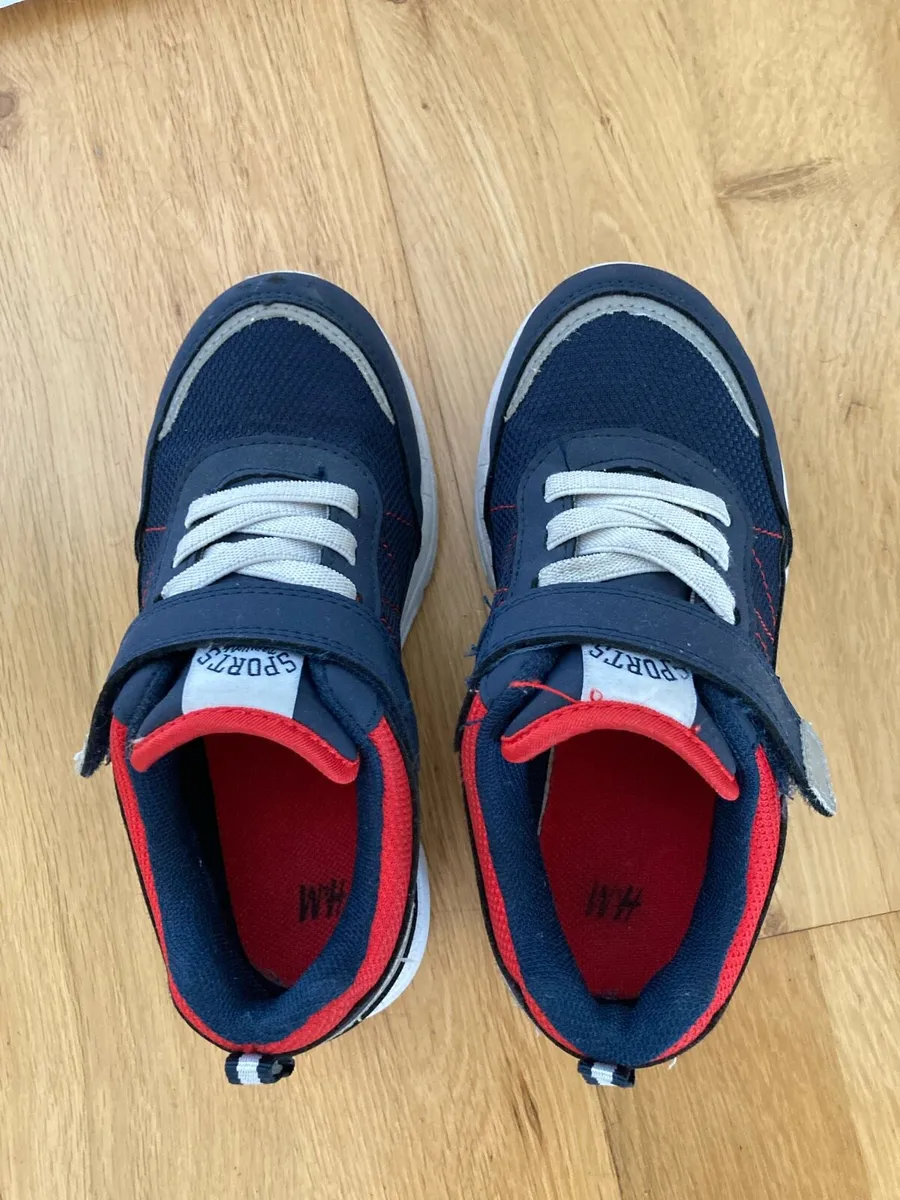 Waterproof shoes 12uk - Image 4