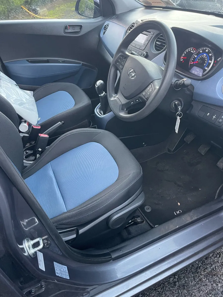 i10 excellent condition Just Serviced - Image 2