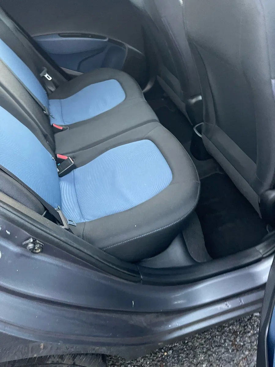 i10 excellent condition Just Serviced - Image 3