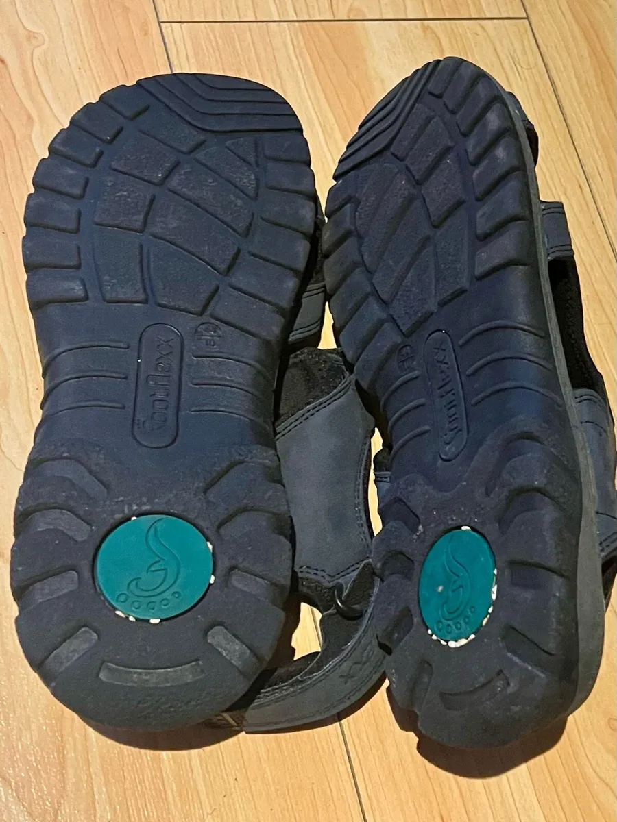 sandals - Image 3