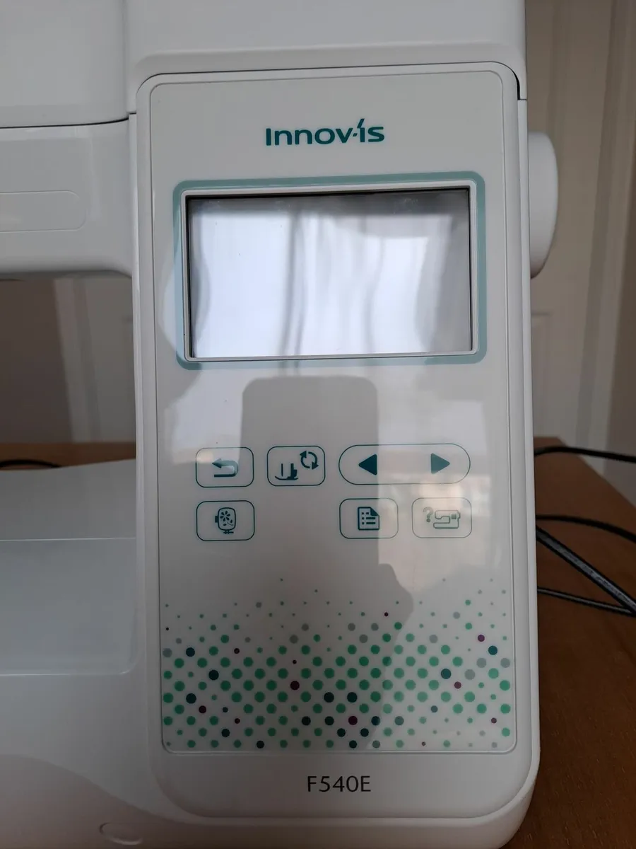 Brother Embroidary Machine innov-is F540E - Image 2