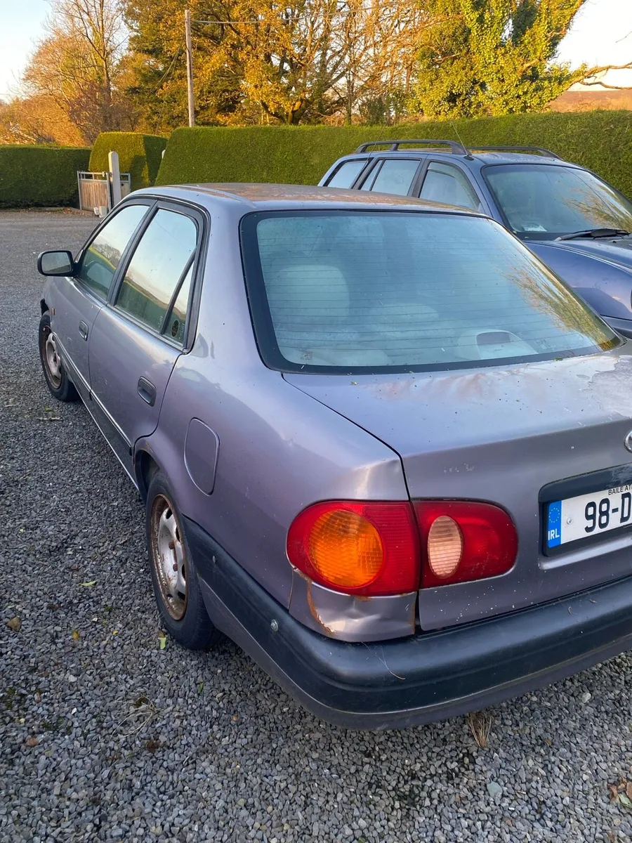 Toyota Corolla - Image 2