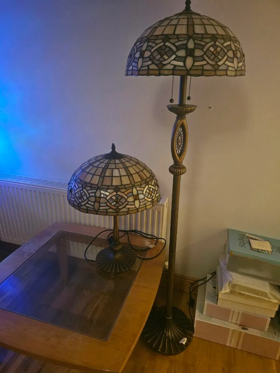 Set of Tiffany Stained Glass Victorian Lamps - Image 3