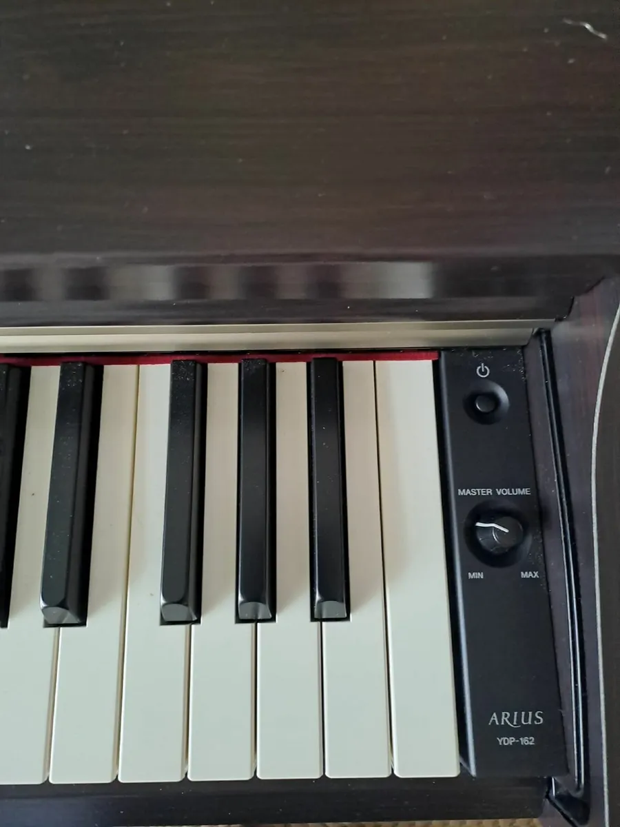 Yamaha Electric Piano Arius 162 - Image 4