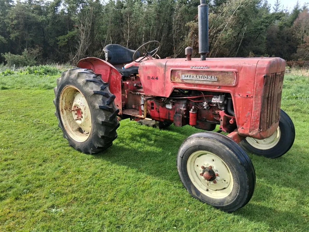 International  B414 - Image 2