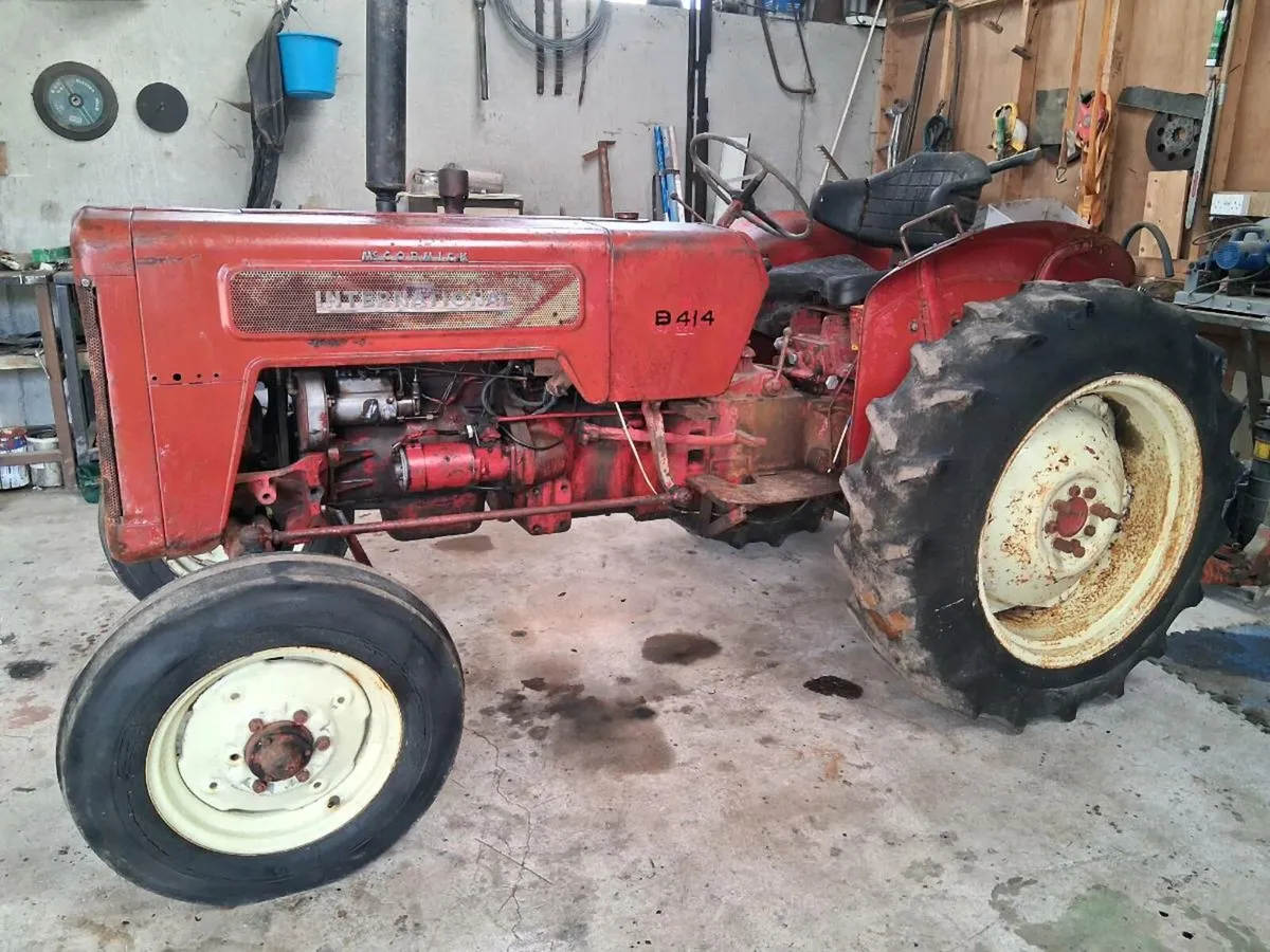 International  B414 - Image 4