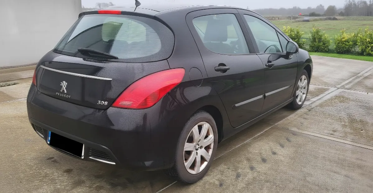 Peugeot 308 2012 - Image 2