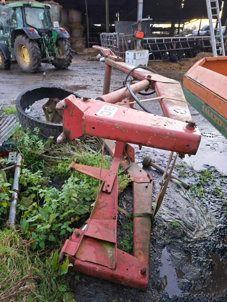 Massey Ferguson 80 power loader - Image 1