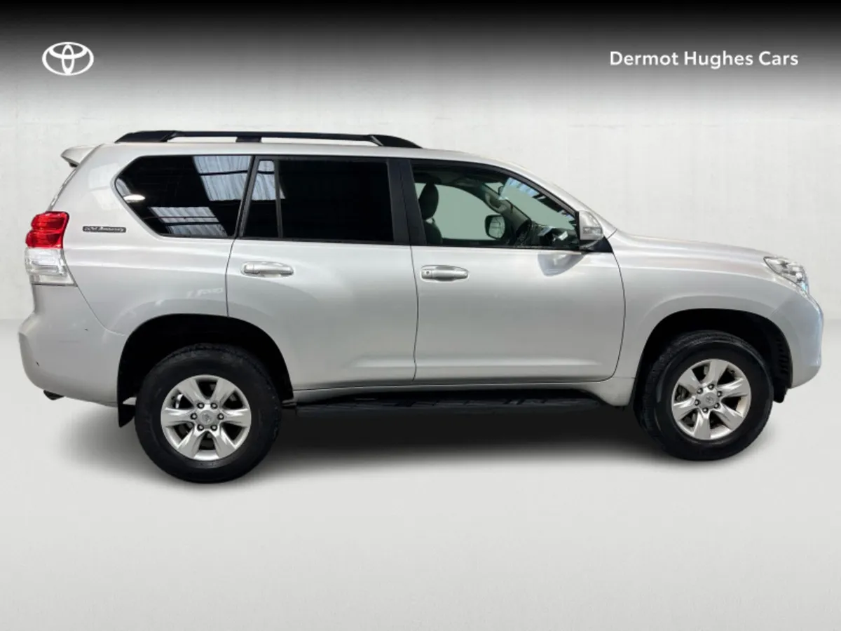 Toyota Land Cruiser LWB GX COMM - Image 3