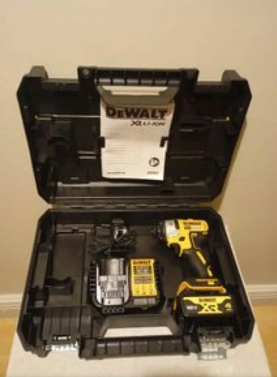 DeWalt Impact Driver Set - Image 1