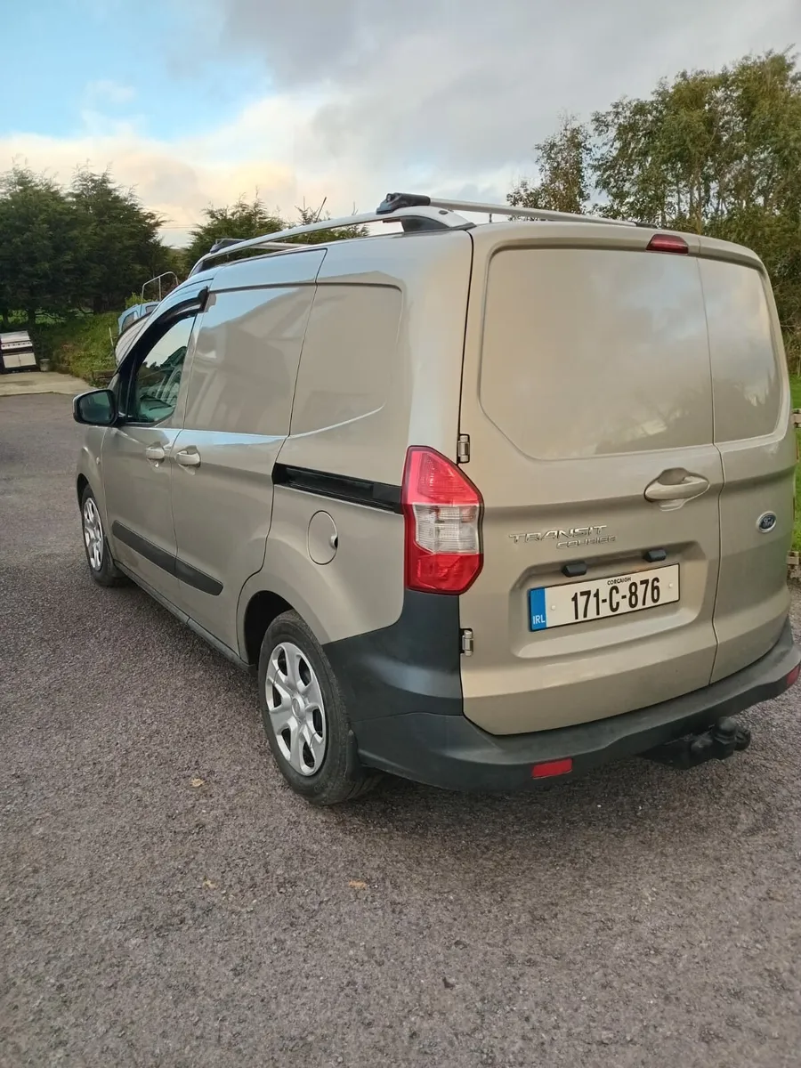 Ford Courier - Image 4