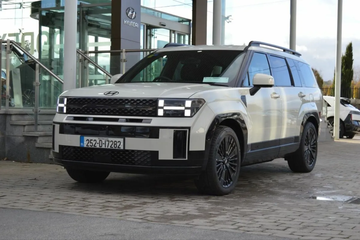 Hyundai Santa Fe 1.6 PHEV - Image 1