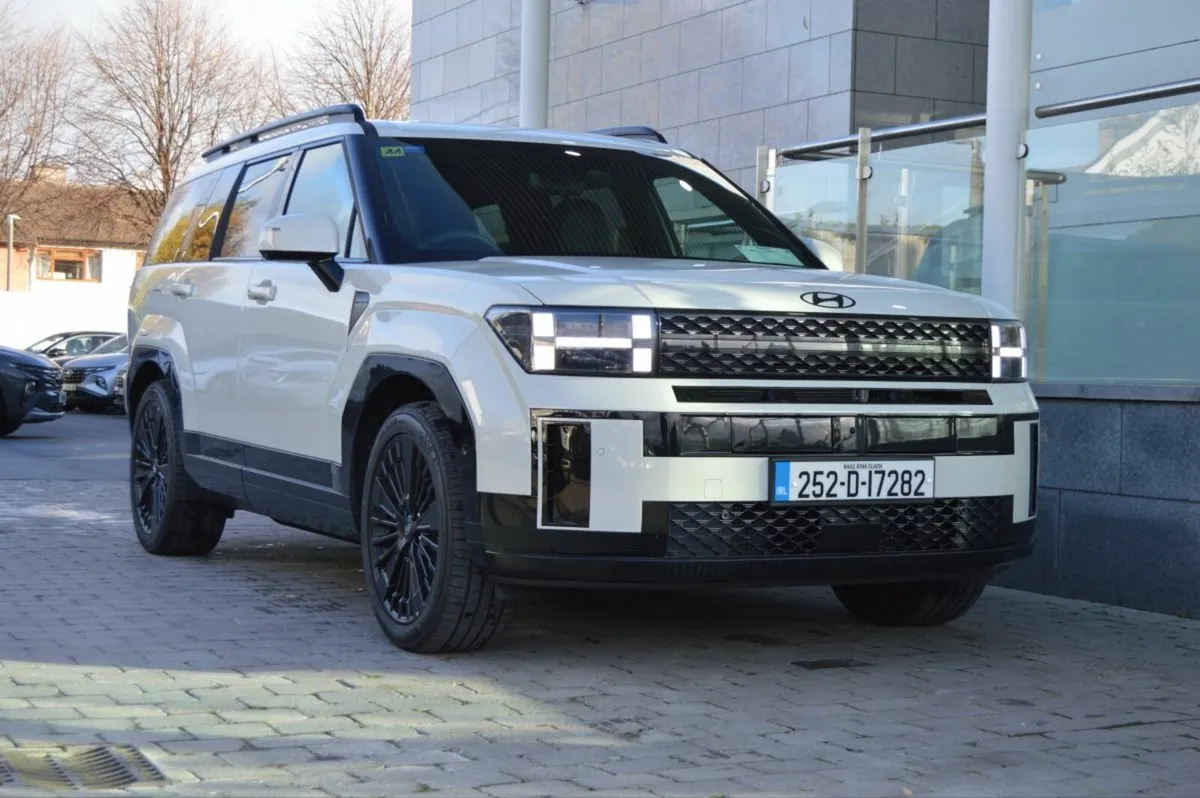 Hyundai Santa Fe 1.6 PHEV - Image 3