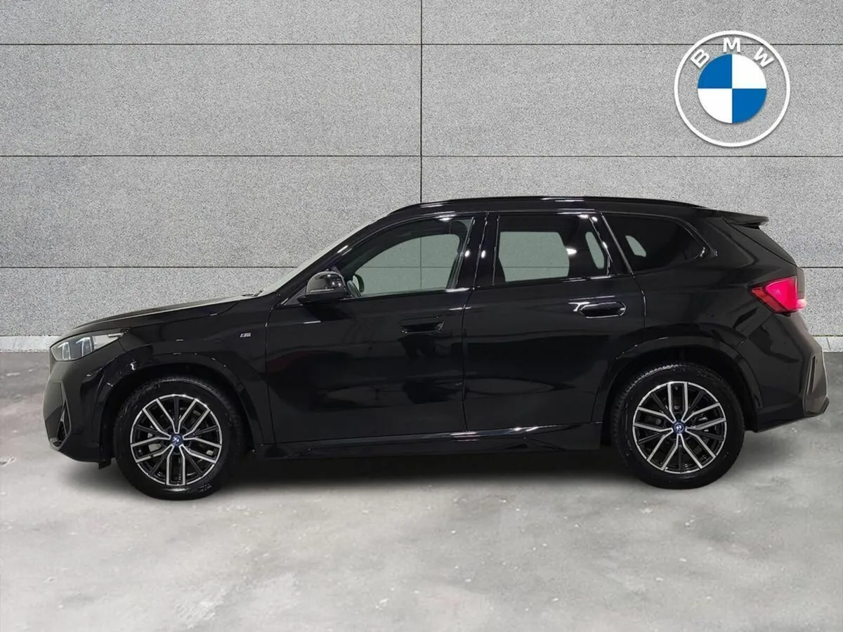 BMW iX1 eDrive20 M Sport - Image 4