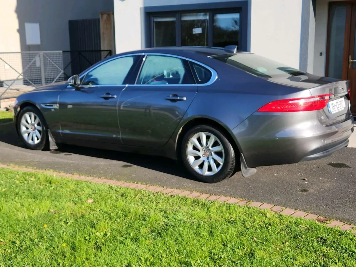 Jaguar XF 2.0D - Image 2