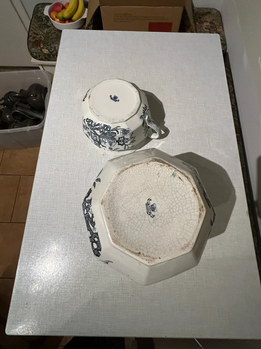 Antique Chamber Pot and Jug - Image 3