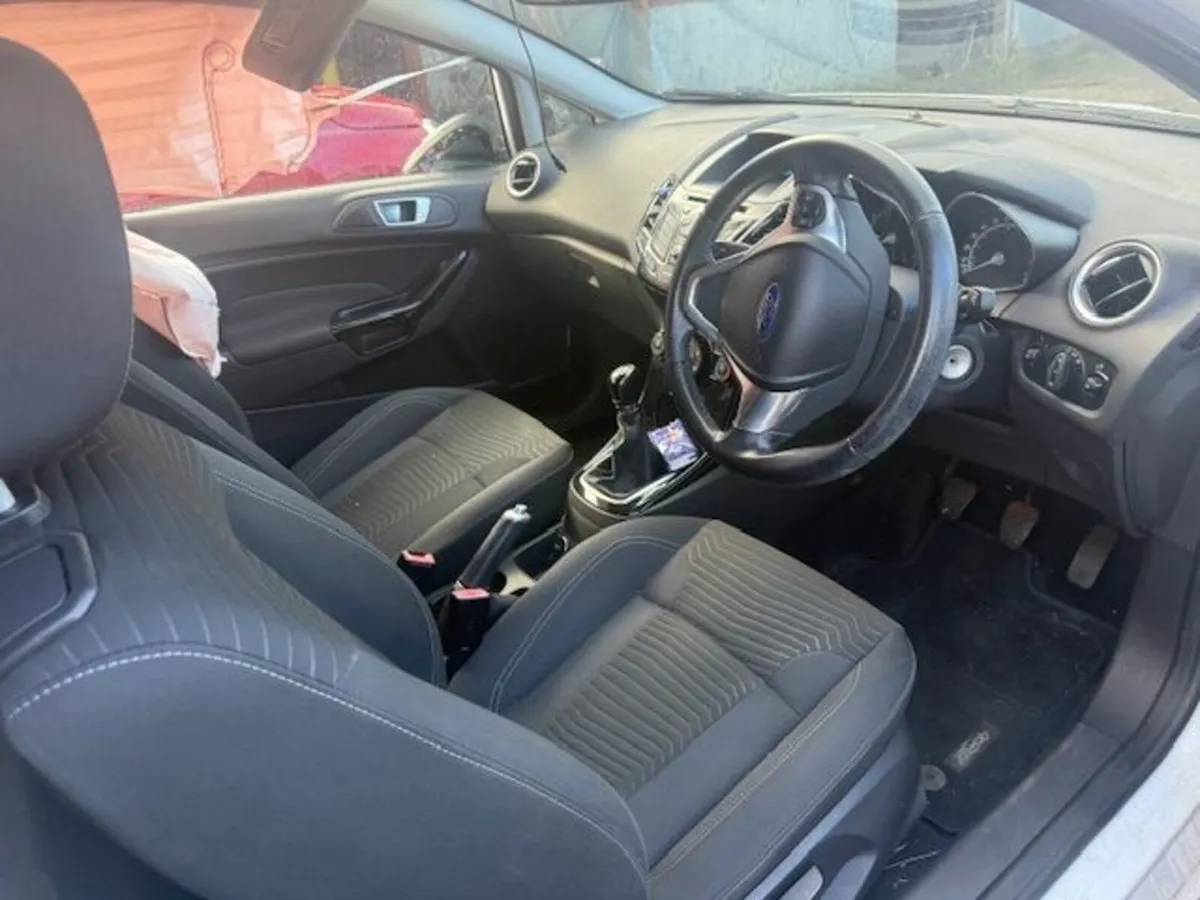 2015 FORD FIESTA 1.3L-P - Image 3