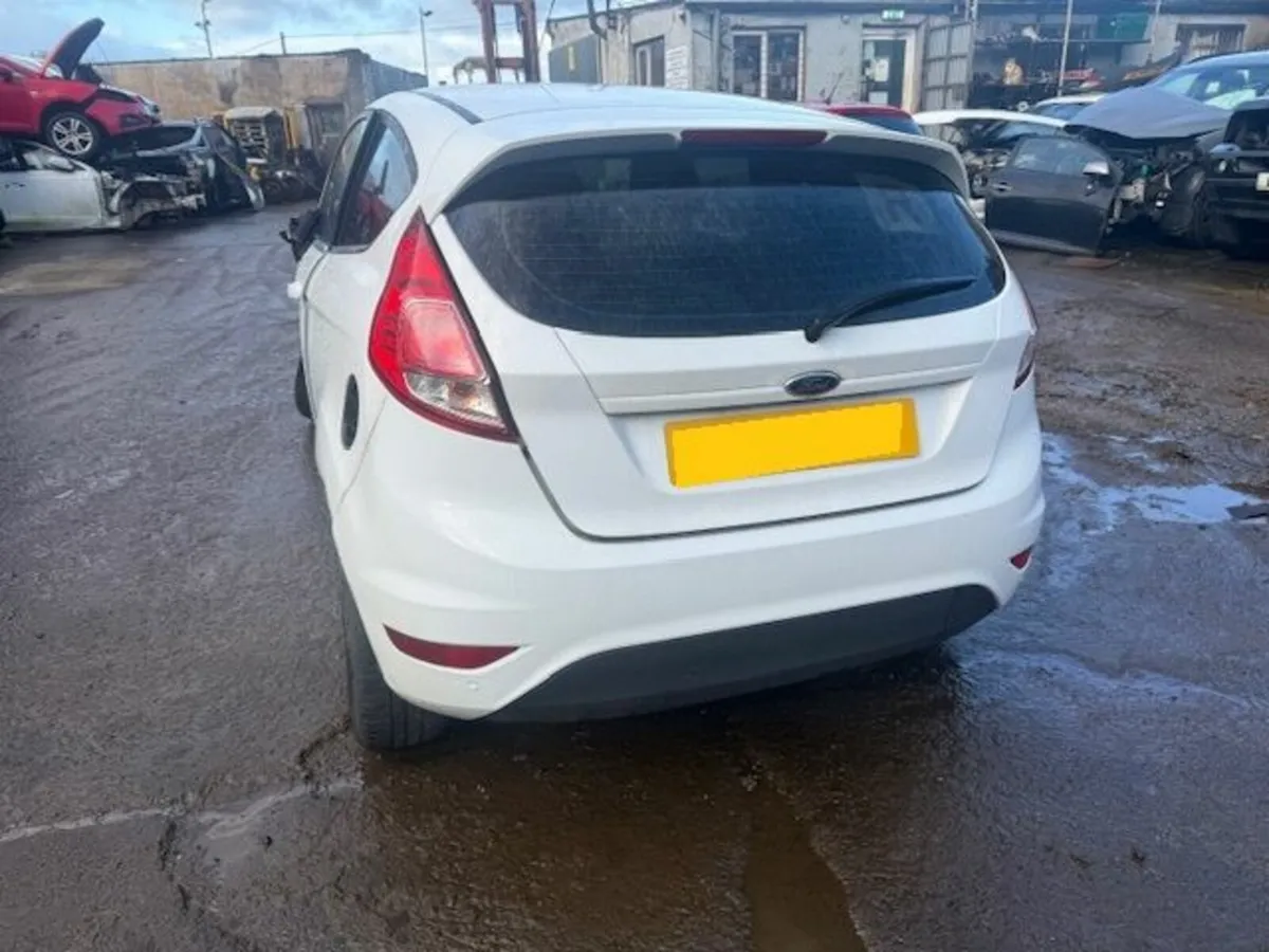 2015 FORD FIESTA 1.3L-P - Image 4