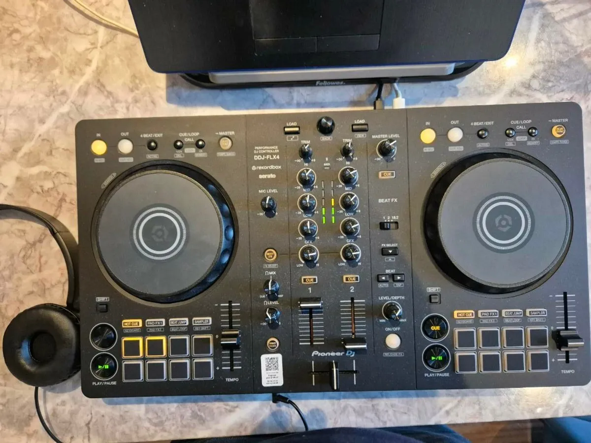 Pioneer Dj FLX4 Hardly Used - Image 1