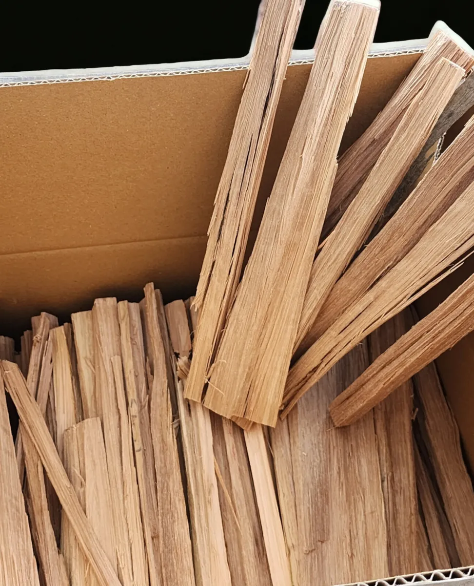 25kg Bag of Dry Oak Timber Kindle