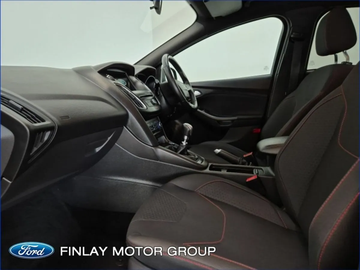 Ford Focus 1.0 EcoBoost 125PS ST-Line - Image 4