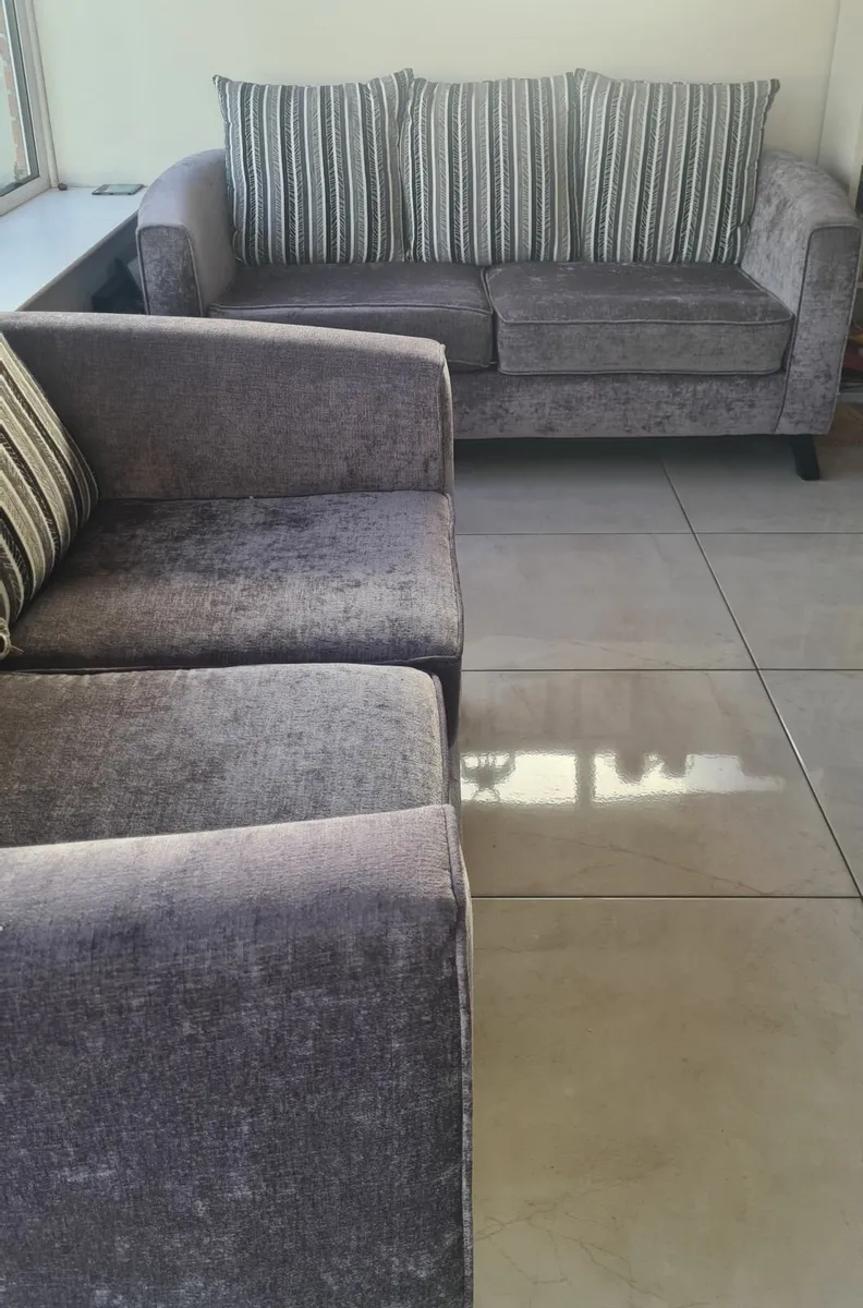 Sofa 3 + 2 seater - Image 2