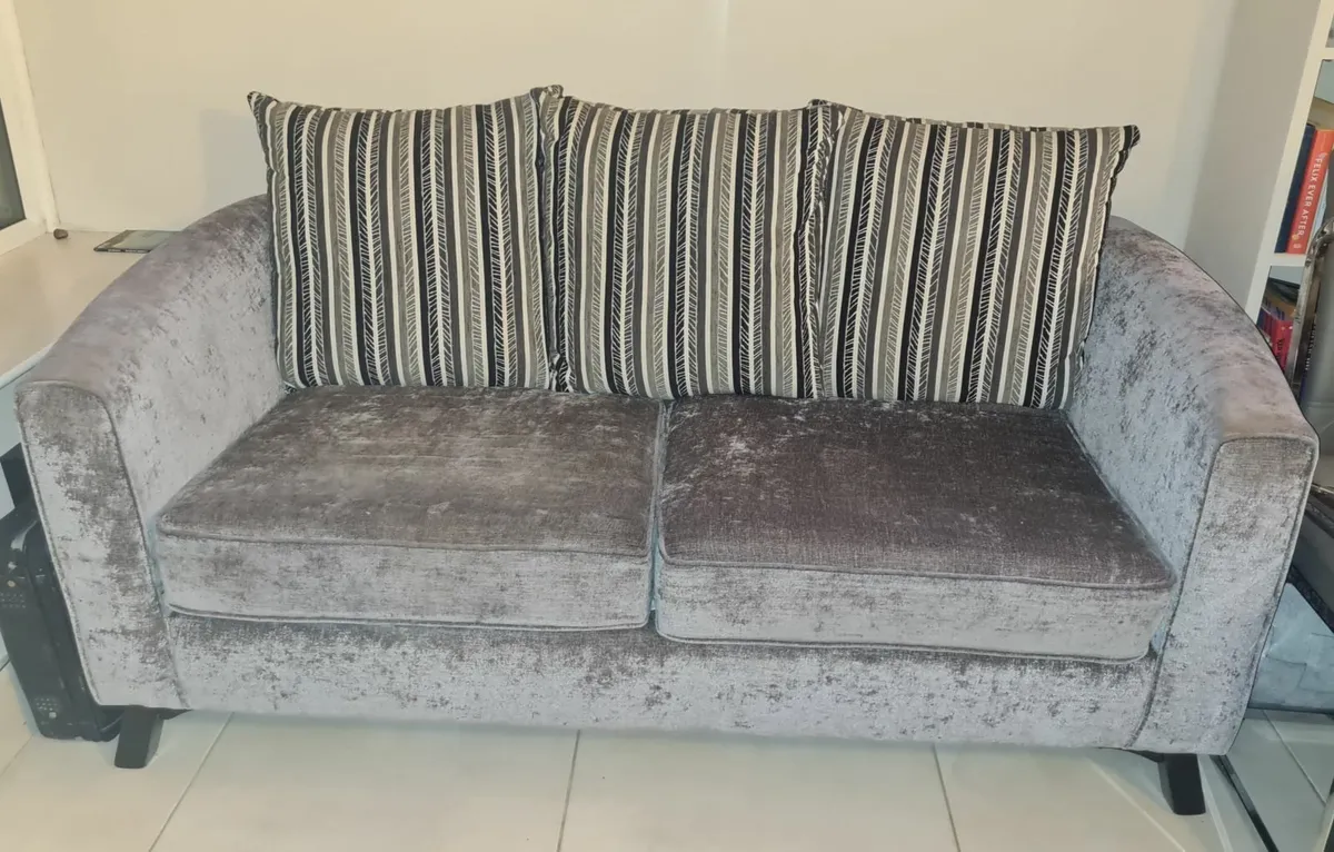 Sofa 3 + 2 seater - Image 3
