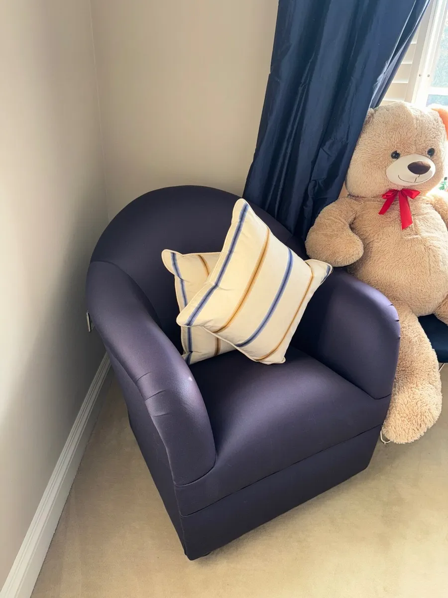 Satin purple Chair - Image 1