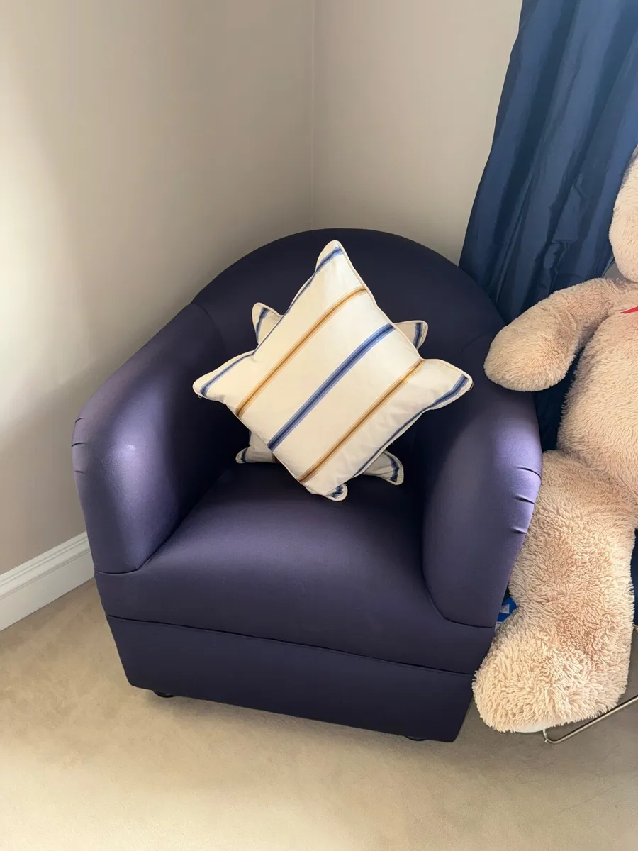 Satin purple Chair - Image 2