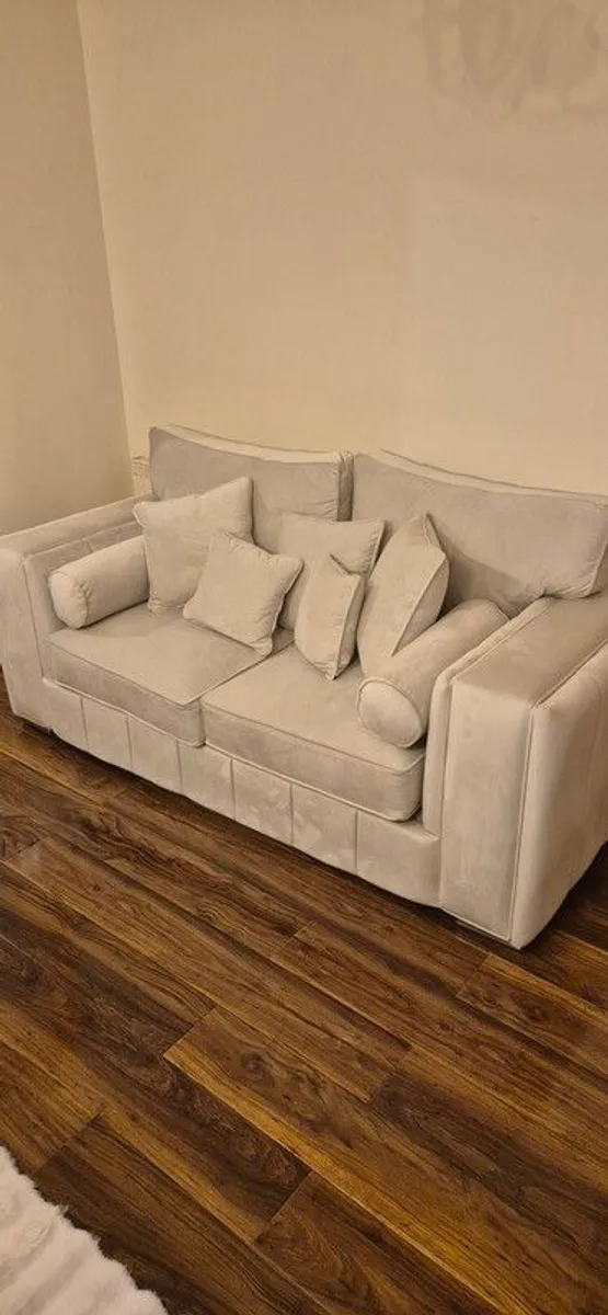 3+2 sofa - Image 1