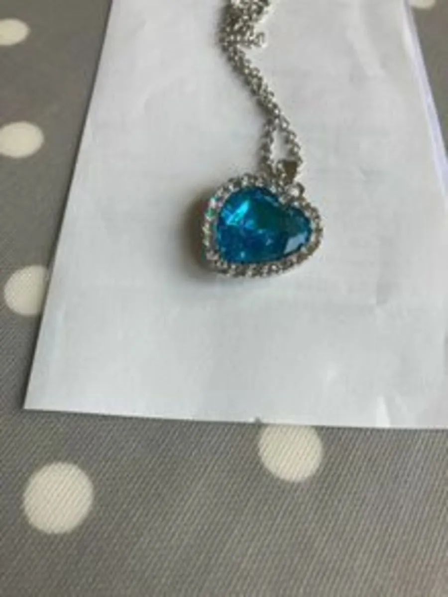 Titanic memorabilia - Heart of the Ocean pendant