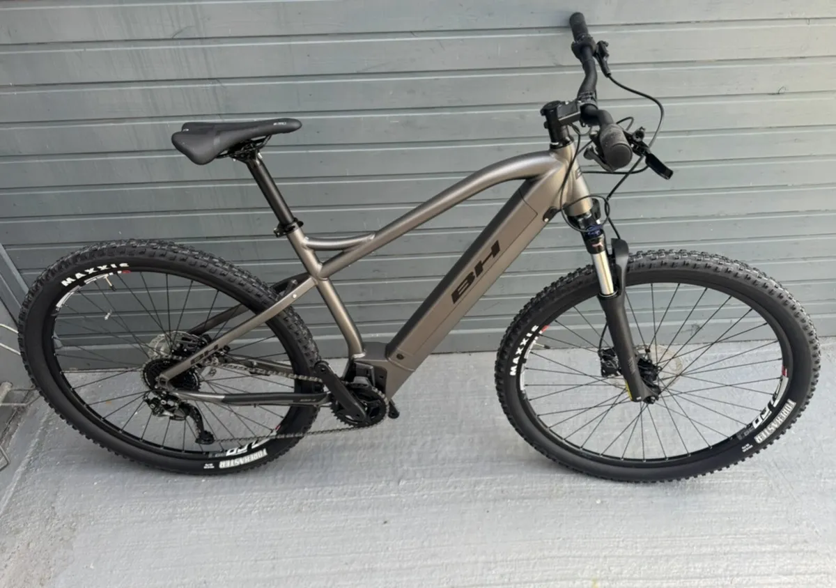 Free Delivery - BH Atom Electric bikes - Image 4