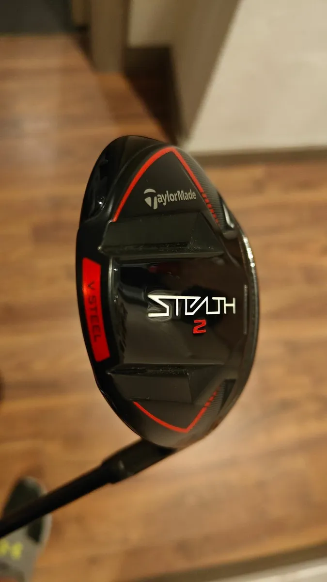 TaylorMade Stealth2 15° Hzrdus Stiff 60g 3 wood - Image 1