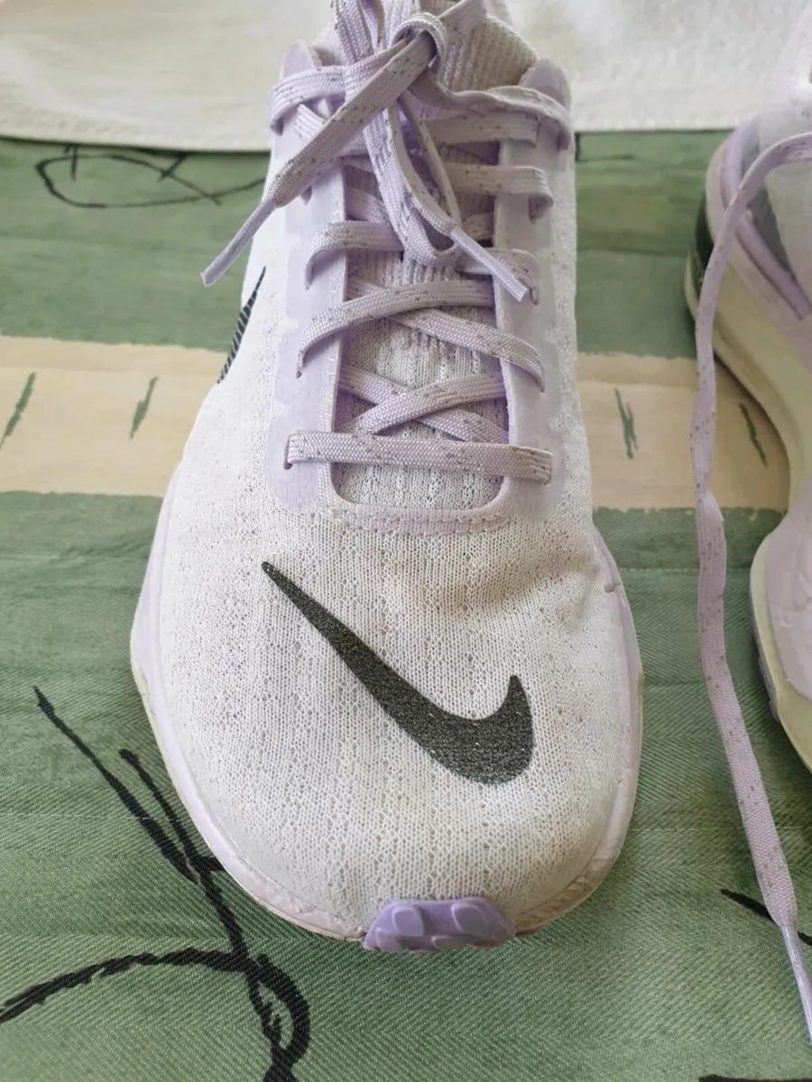 Nike ZoomX Invincible 3 Flyknit Womens Runners - Image 2