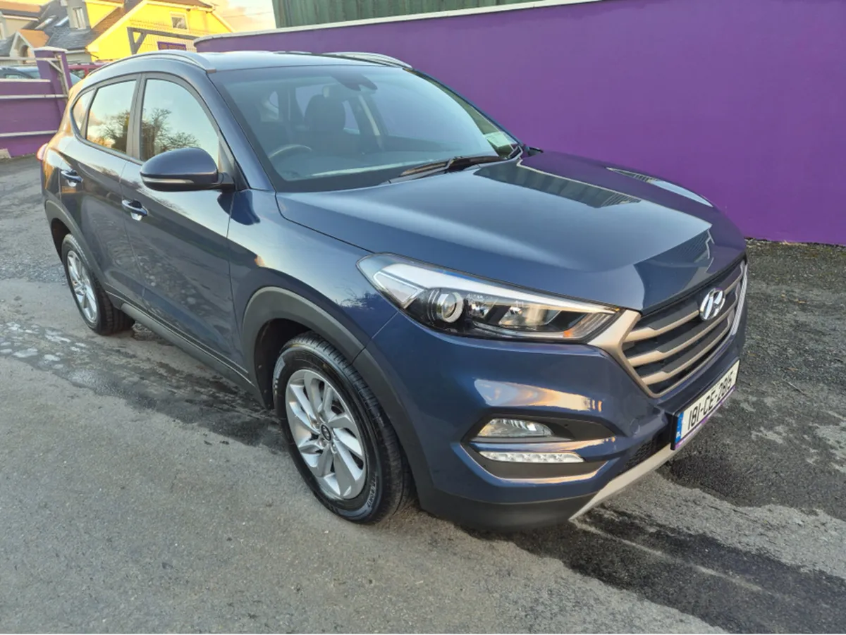 Hyundai Tucson 1.7 SE NAV BLD 116PS 5DR - Image 2