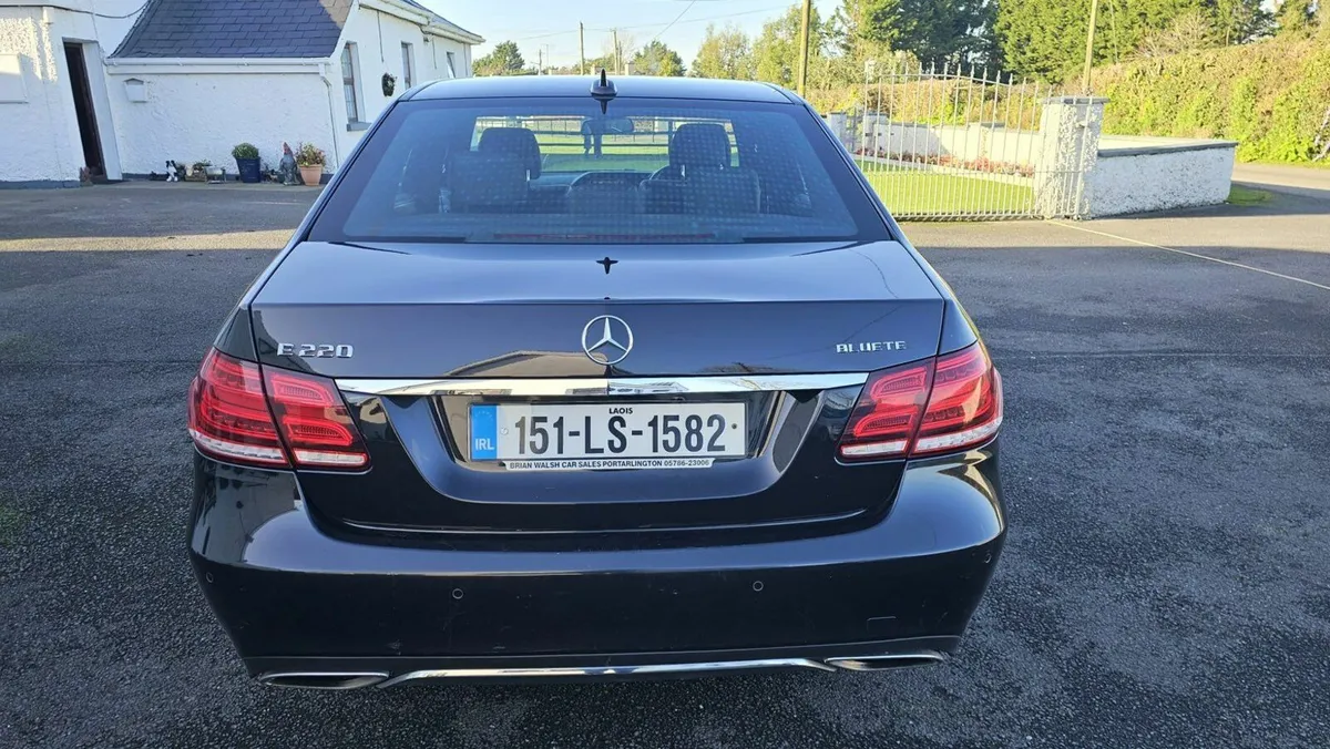 Mercedes-Benz E-Class 2015 - Image 2