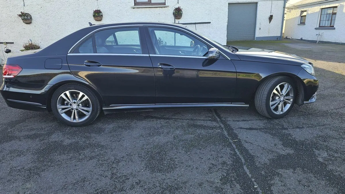 Mercedes-Benz E-Class 2015 - Image 1
