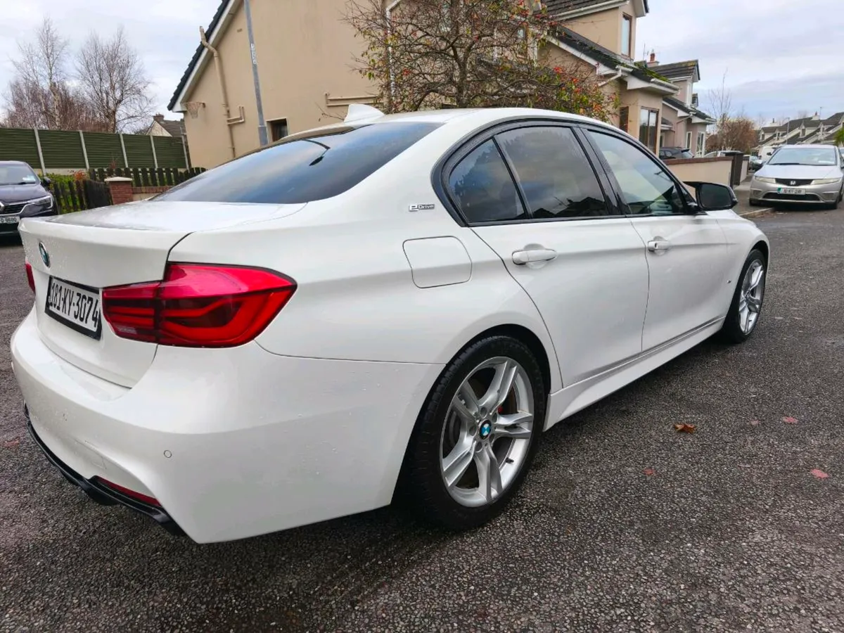 Bmw 330e m sport - Image 3