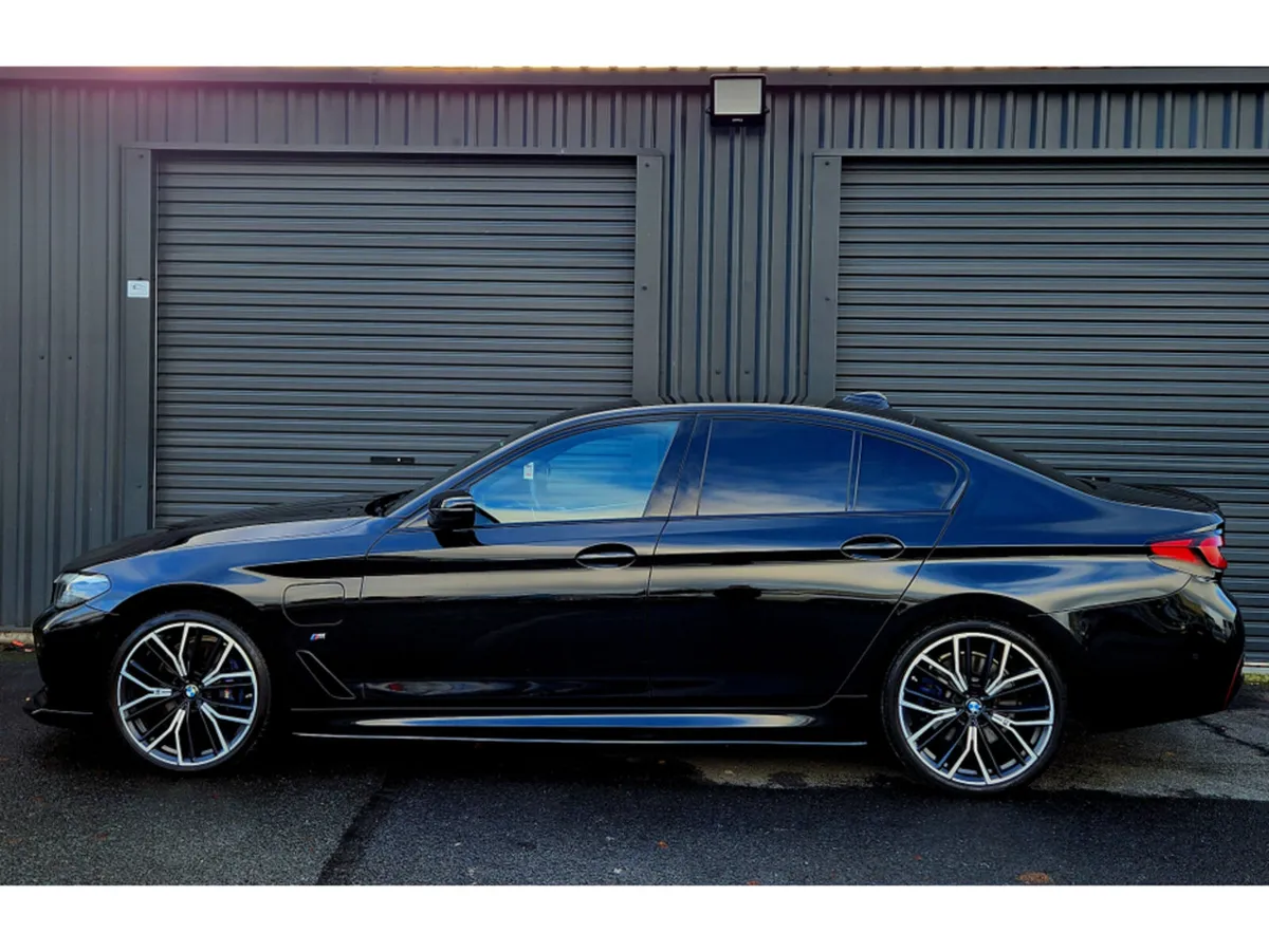 BMW 5-Series 530E M SPORT PRO PACK AUTO - Image 4