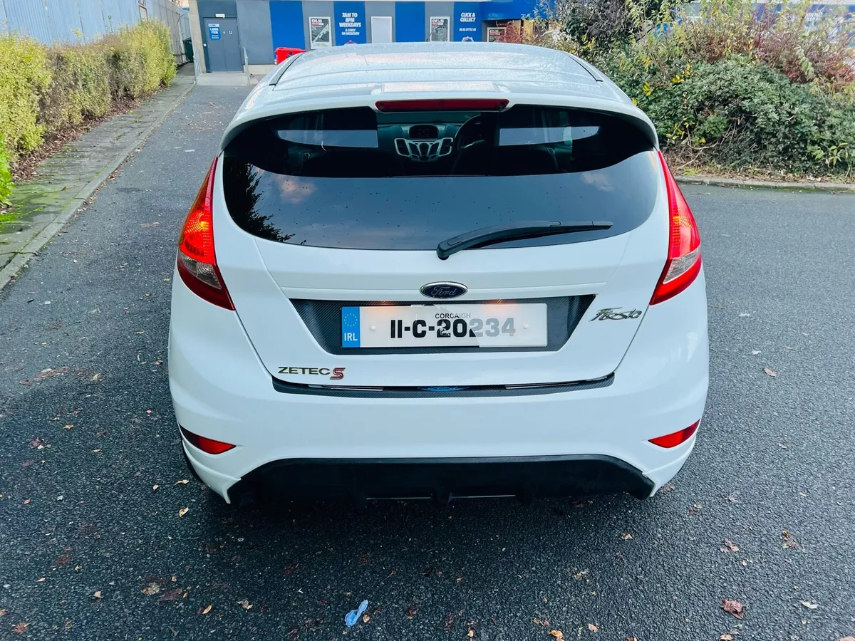 2011 Ford Fiesta 1.6 Zetec Sport - Image 4