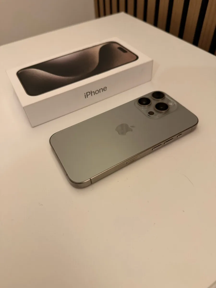iPhone 15 Pro - Image 2